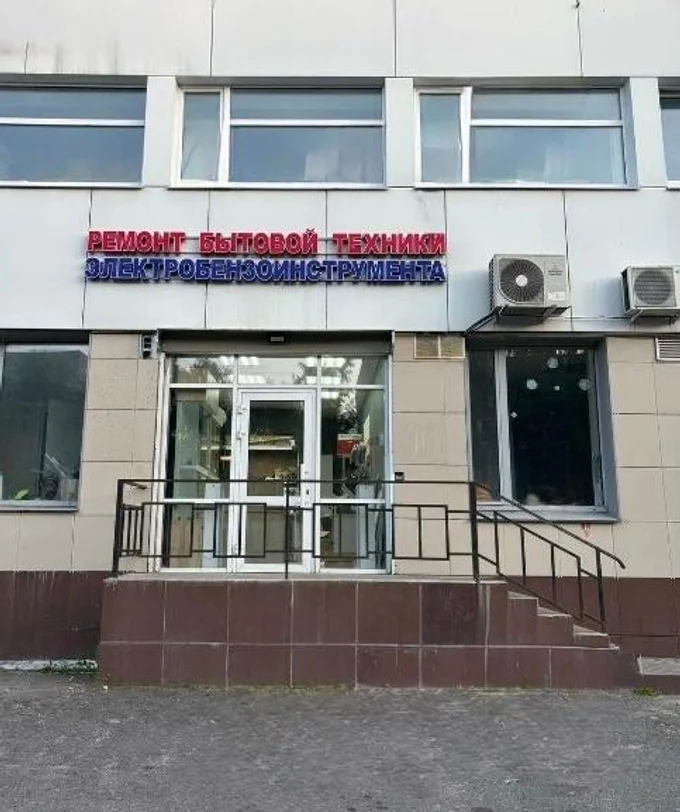 ул. Ахазова 8